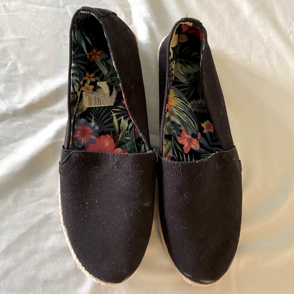 Tom-like canvas shoes